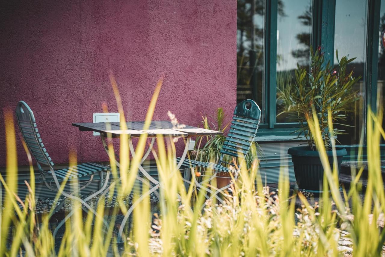 Black Tiger Seaside - Ferienwohnungen Direkt Am See Garden Extérieur photo