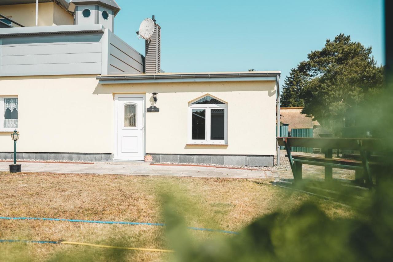 Black Tiger Seaside - Ferienwohnungen Direkt Am See Garden Extérieur photo
