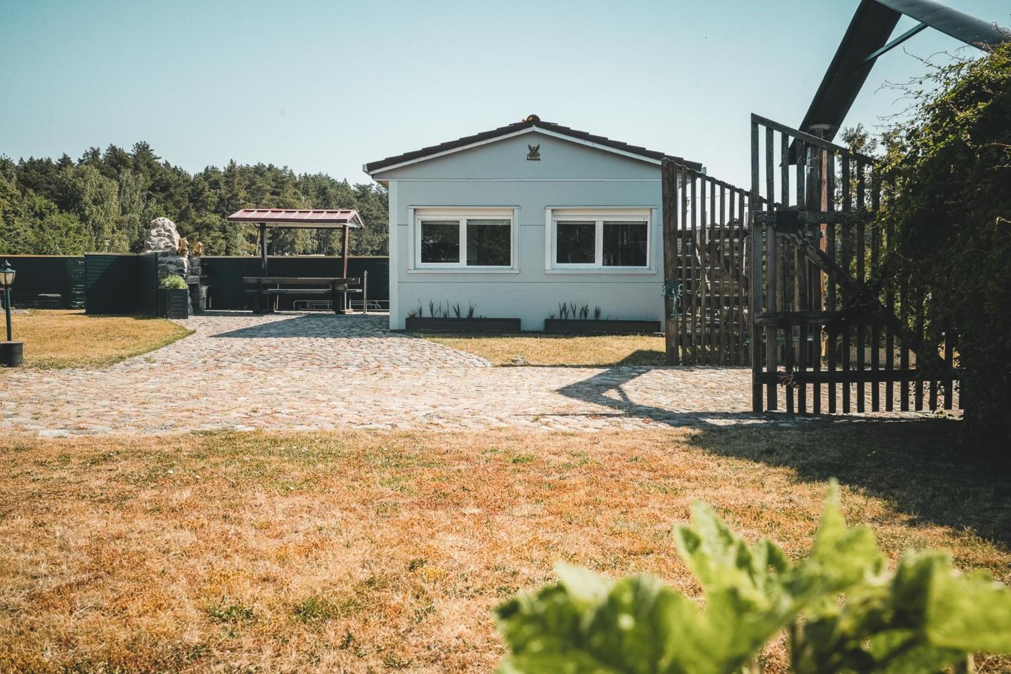 Black Tiger Seaside - Ferienwohnungen Direkt Am See Garden Extérieur photo